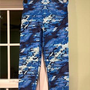 Aerie Women's Leggings - Blue and White Abstract